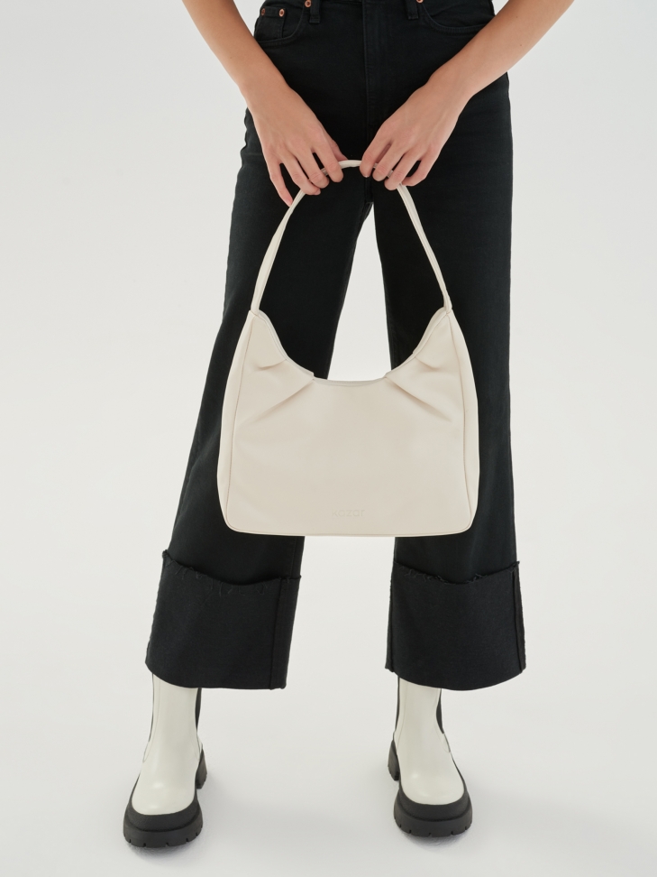 Torebka skórzana w kolorze amanej bieli