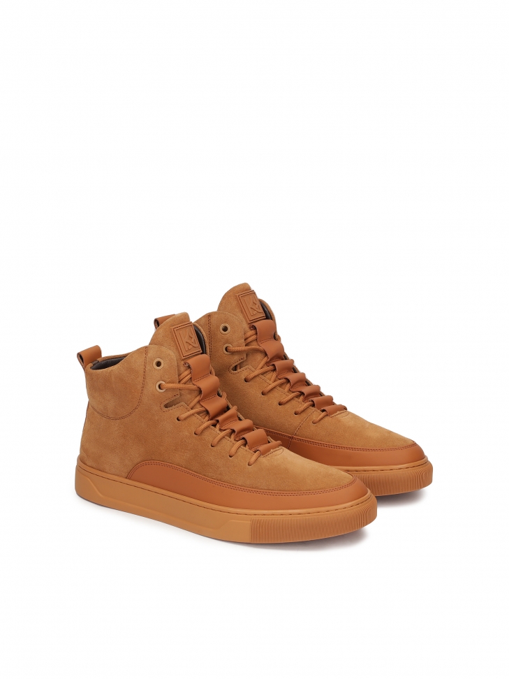 Zamszowe sneakersy z cholewką do kostki
