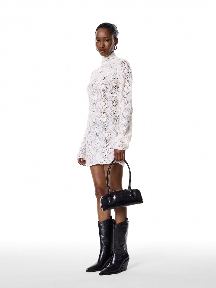 Czarne kowbojki z zaoągloną cholewką