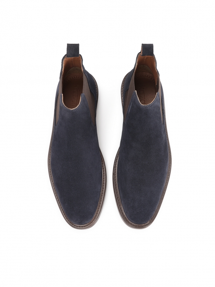 Ponadczasowe granatowe sztyblety z zamszu