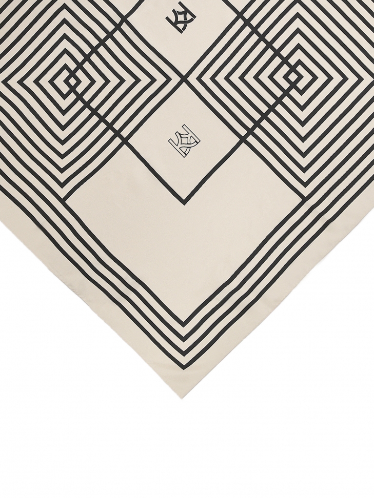 Srebrna apaszka z delikatnego jedwabiu