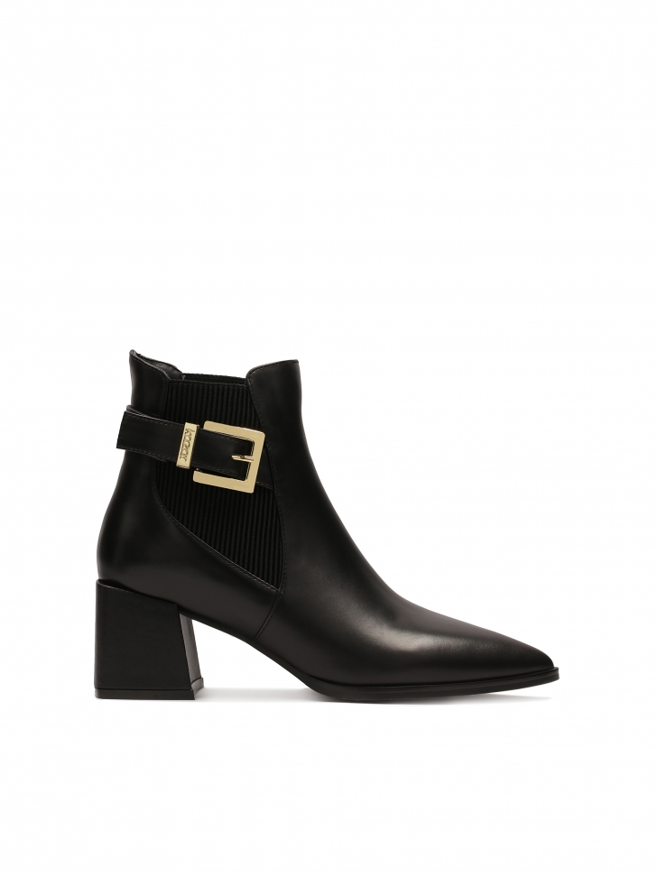 Czarne botki ze wsuwaną cholewką