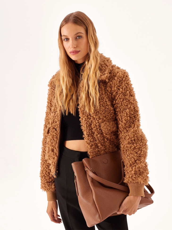 Duża brązowa torebka z oryginalnymi uchwytami