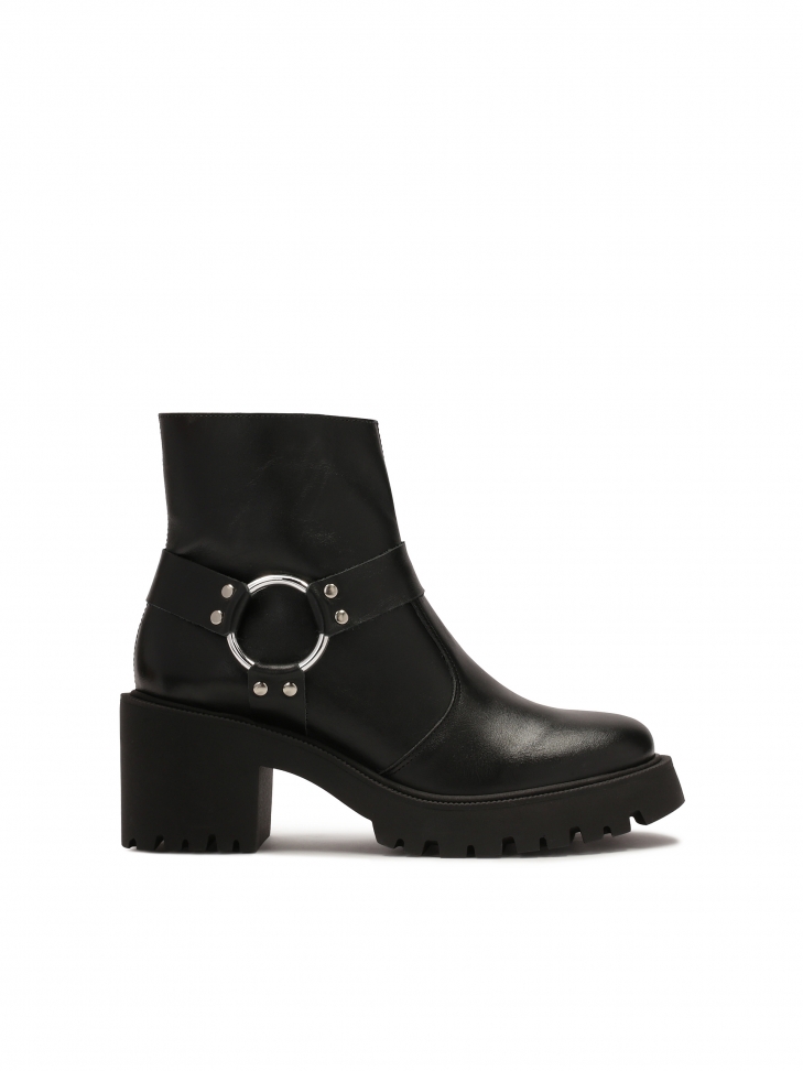 Botki na suwak na szerokim obcasie