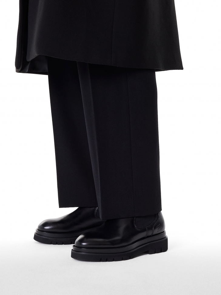 Czarne sztyblety męskie o klasycznym wyglądzie