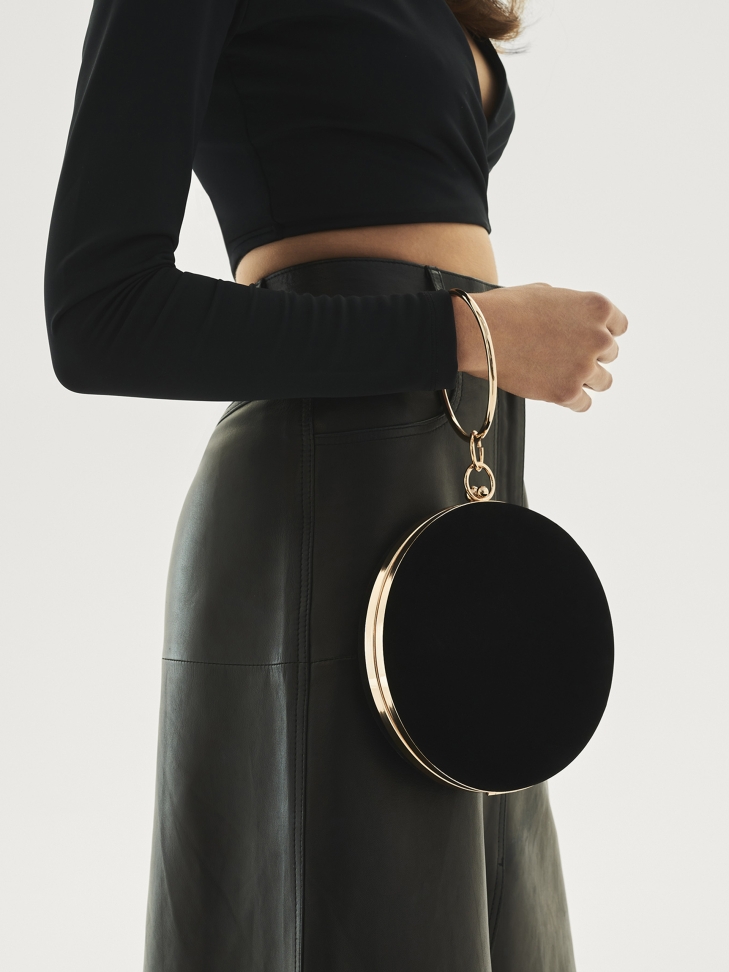 Czarna kopertówka damska