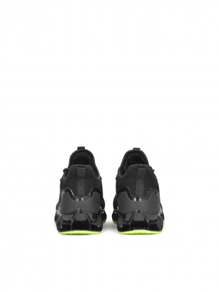 Oryginalne czarne sneakersy męskie z zieloną podeszwą