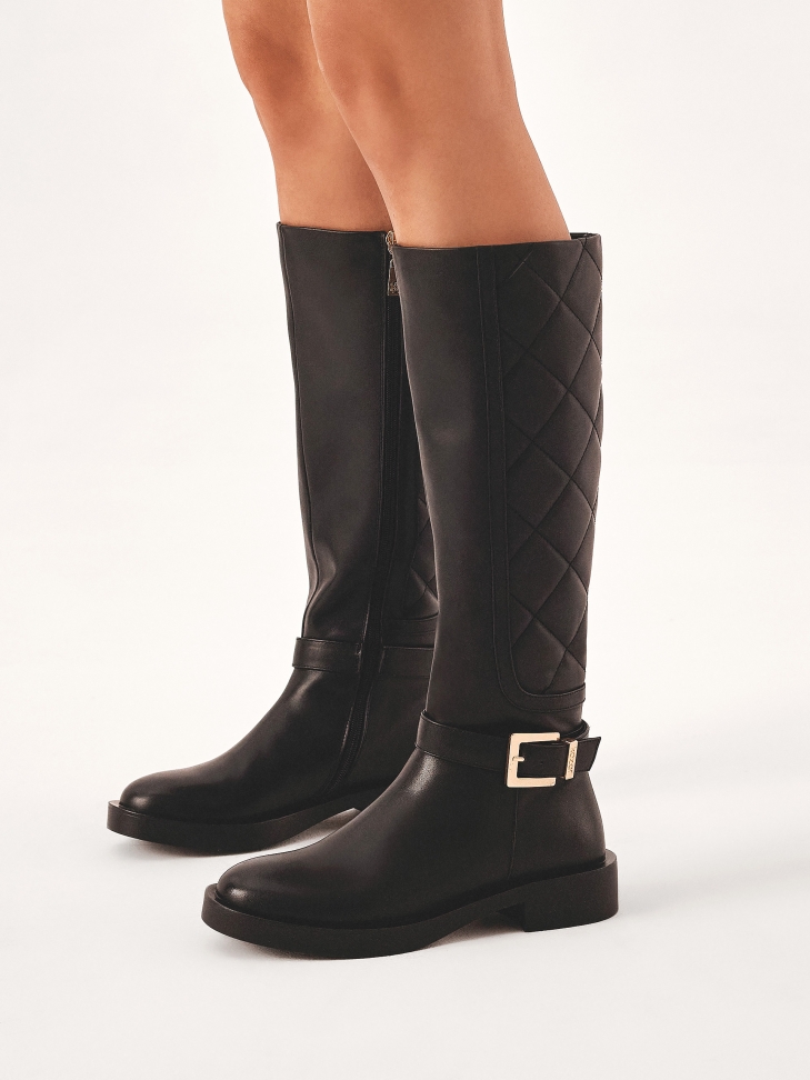 Uniwersalne czarne kozaki z dekoracyjnym pikowaniem