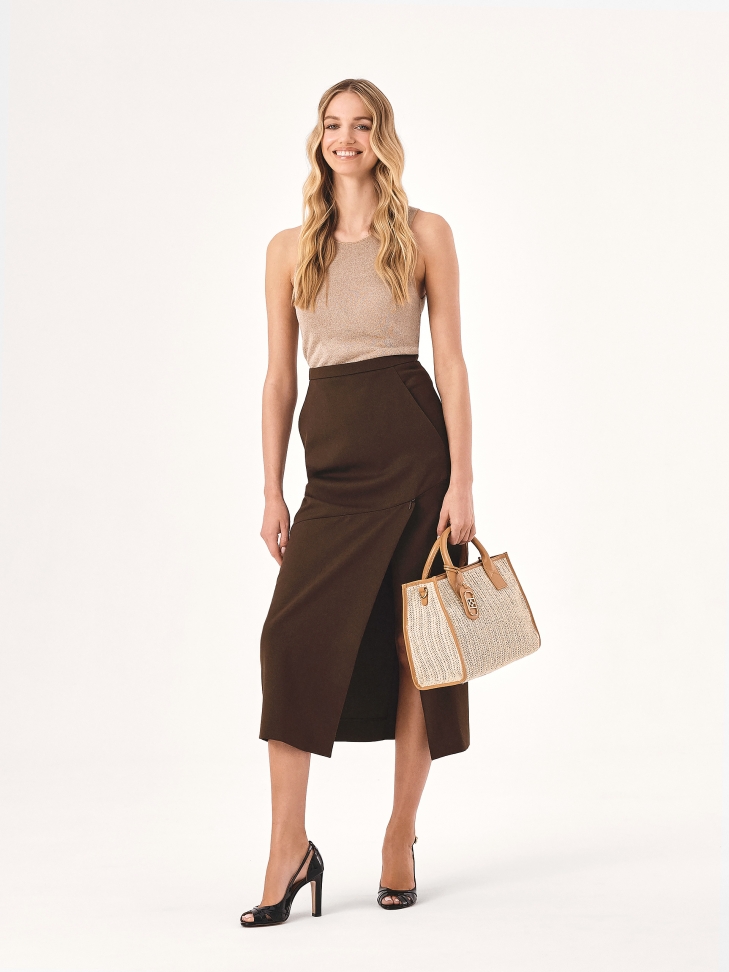 Lakierowane czarne czółenka z odytymi palcami