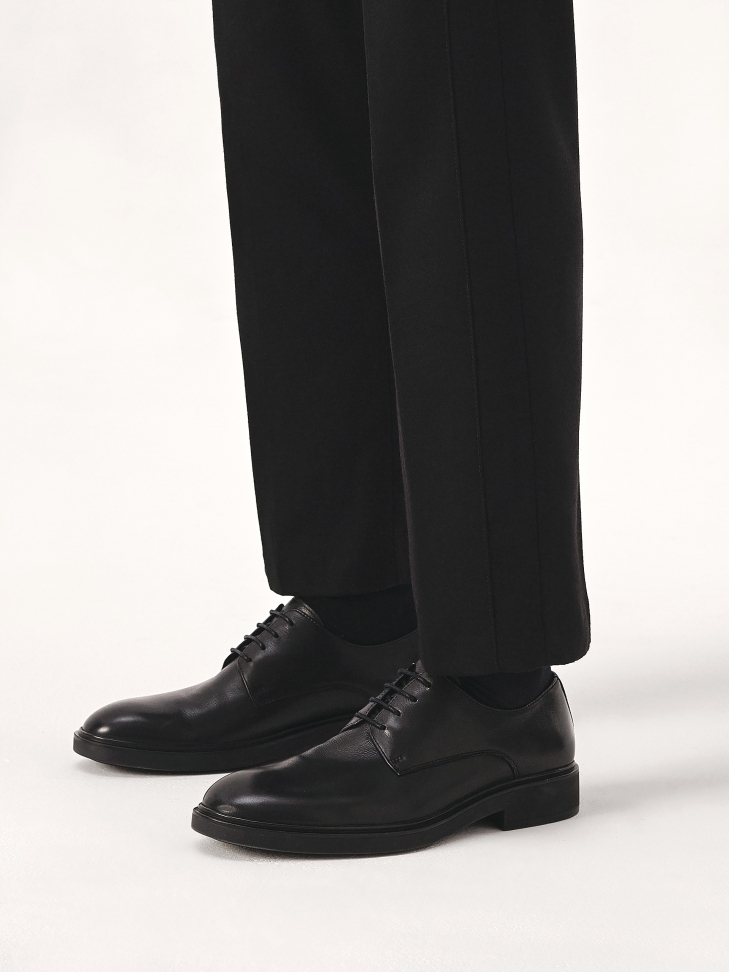 Uniwersalne czarne półbuty męskie z naturalnej skóry