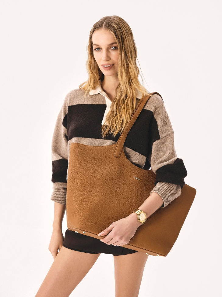 Jasnobrązowa tote bag z uchwytami na ramię