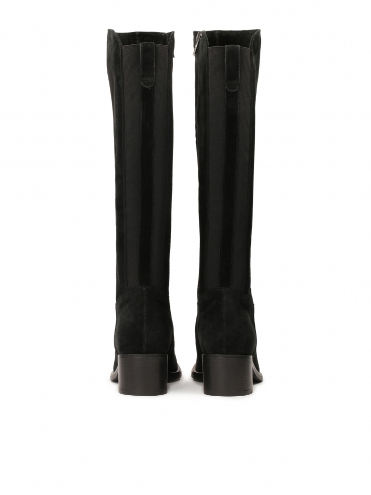 Zamszowe kozaki na szerokim obcasie