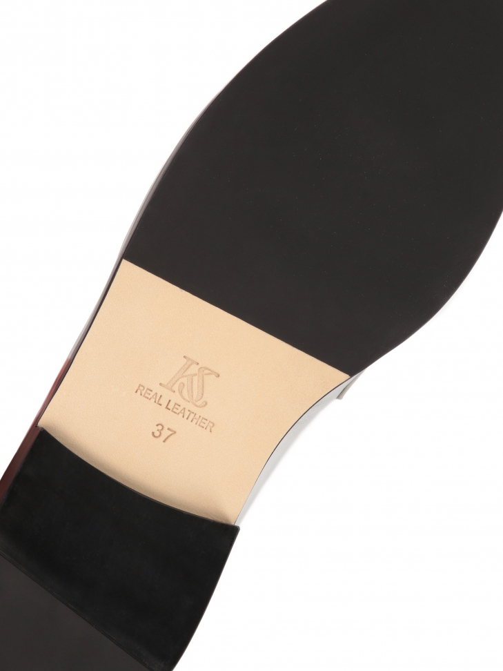 Srebrne półbuty w stylu loafersów