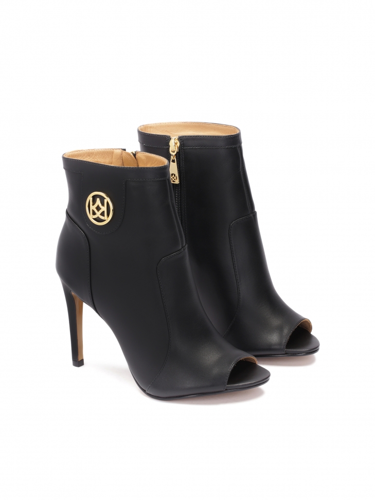 Czarne skórzane botki peep toe