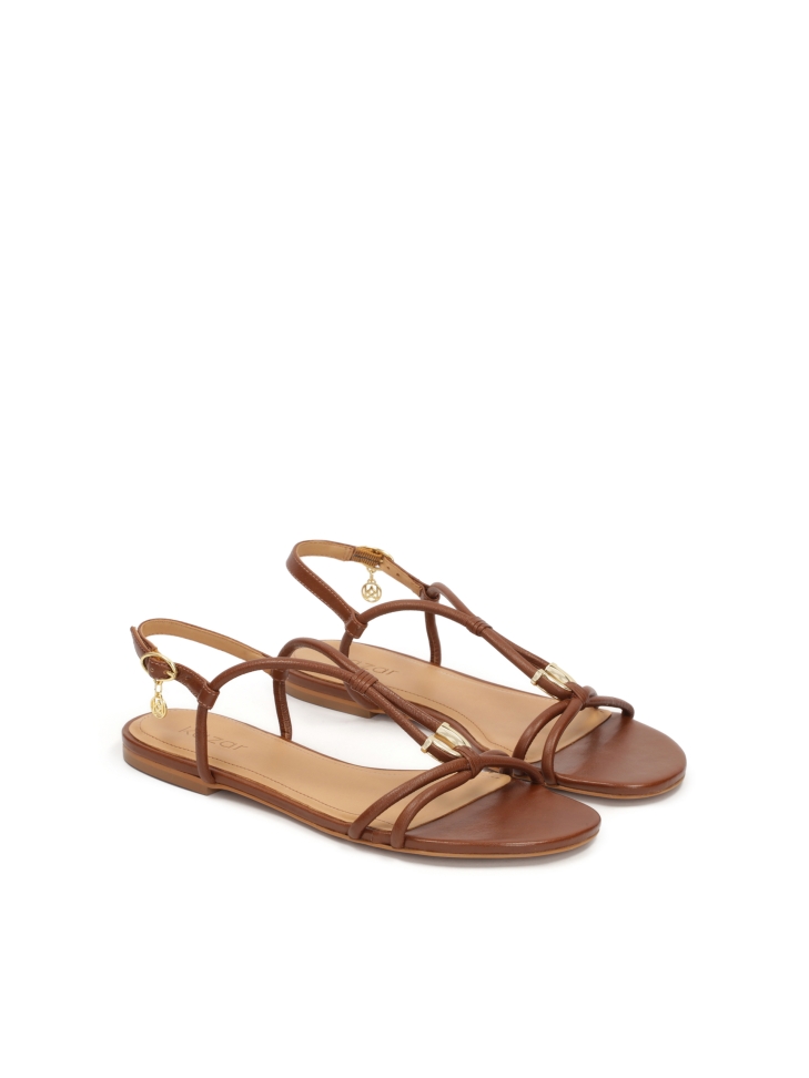 Brązowe płaskie sandały z licowej skóry