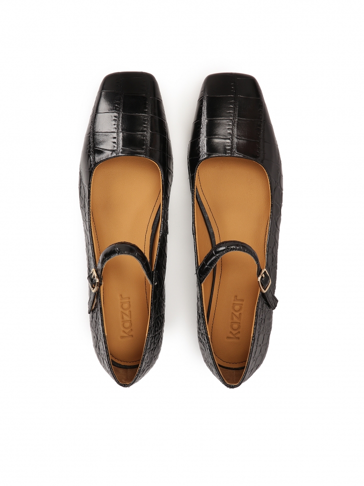 Czółenka na płaskiej podeszwie z tłoczonej skóry