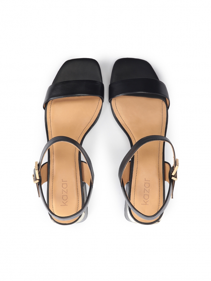 Minimalistyczne czarne sandały z licowej skóry