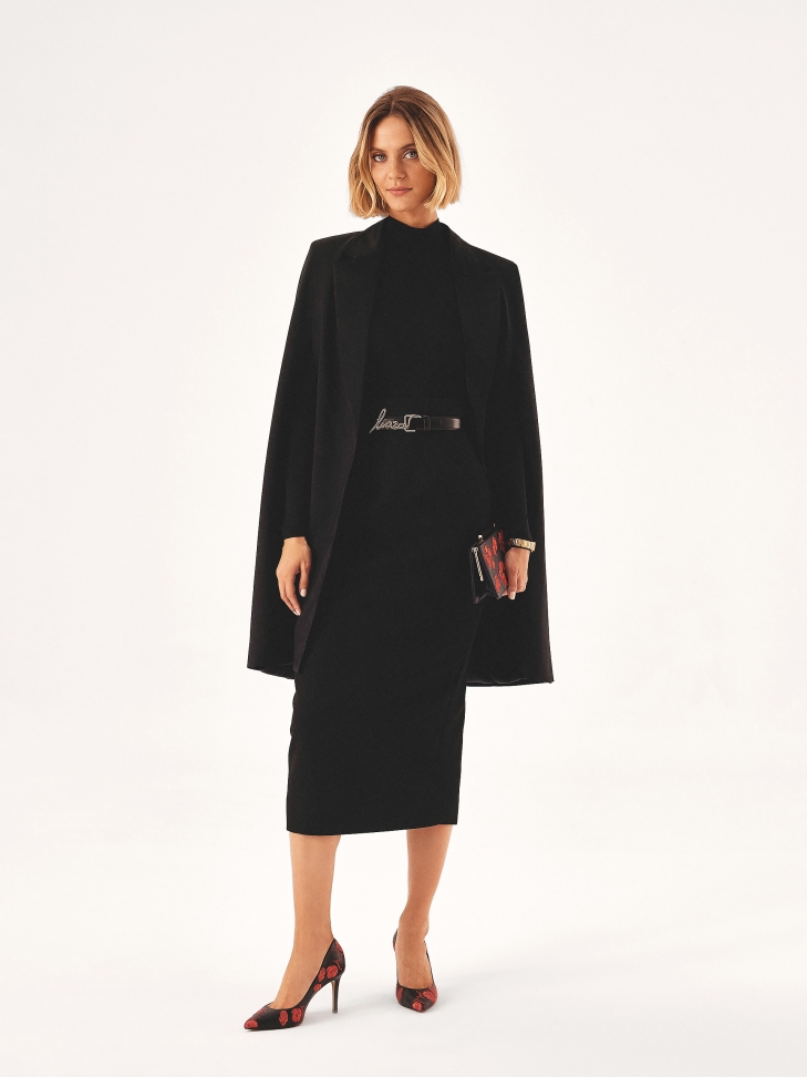 Czarne czółenka w kwiecisty wyszywany wzór