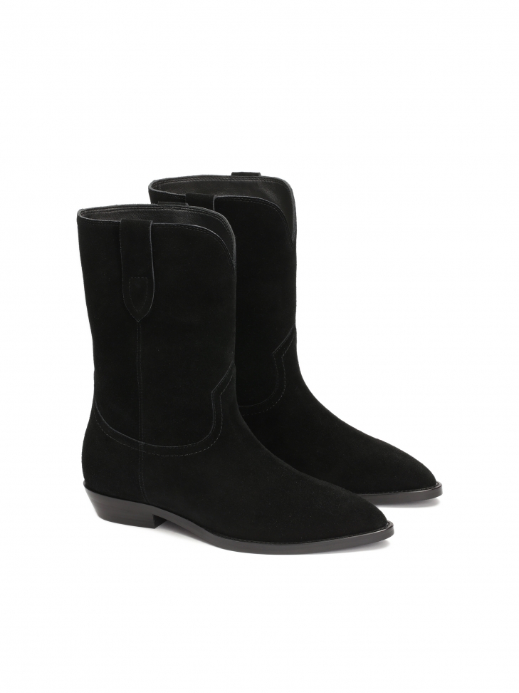 Czarne zamszowe botki typu kowbojki