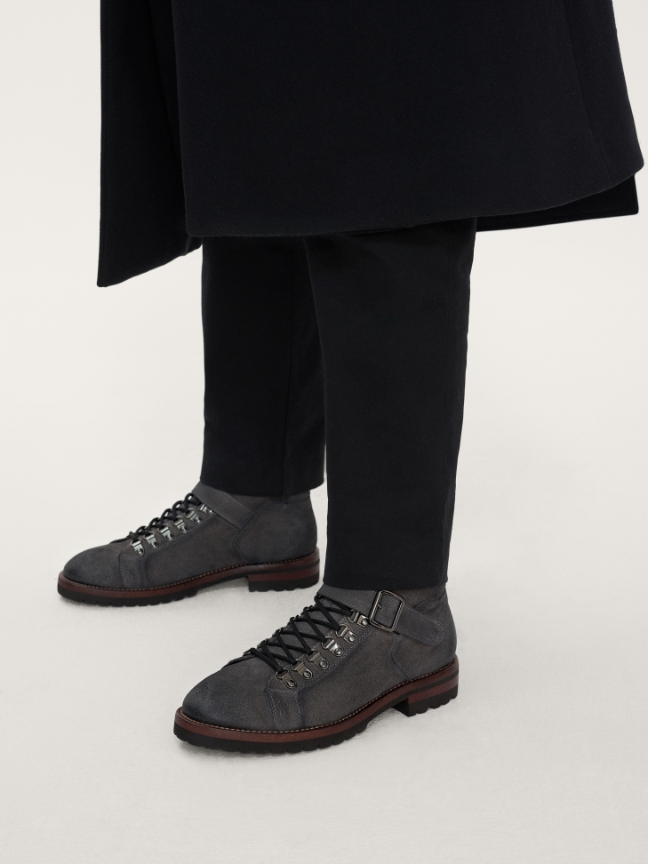 Szare trzewiki męskie z zamszu w militarnym stylu