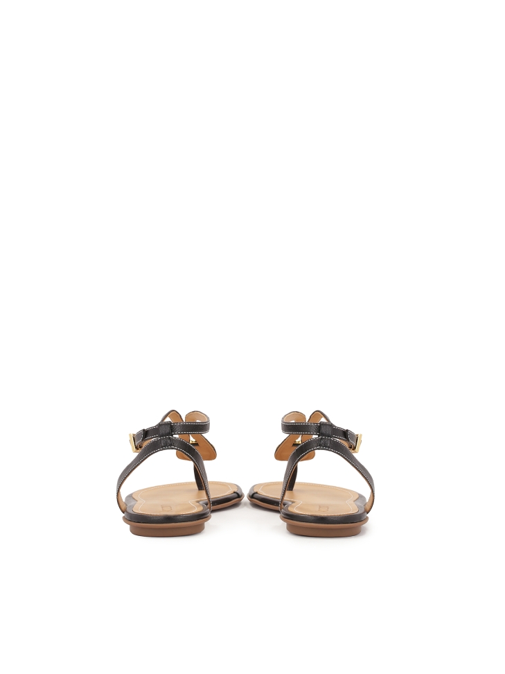 Czarne sandały typu japonki