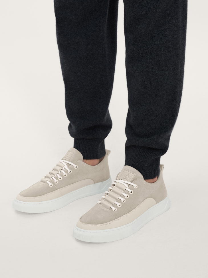 Zamszowe sneakersy męskie w minimalistycznym stylu