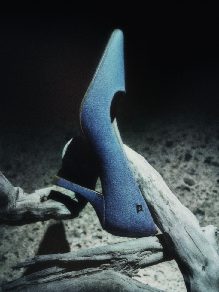 Jeansowe szpilki na komfortowym obcasie