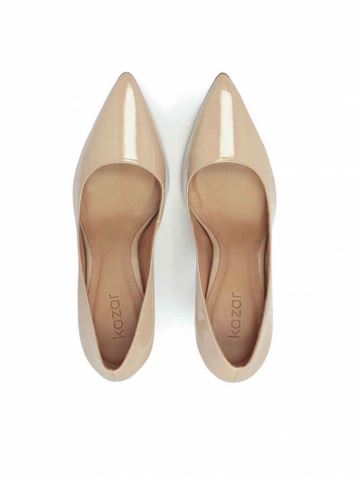 Lakierowane czółenka na wysokim obcasie