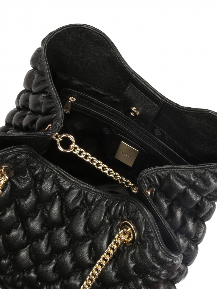 Duża pikowana torebka z uchwytami na ramię