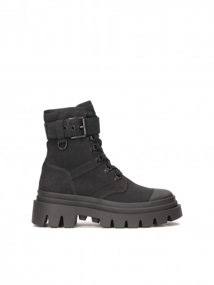 Czarne trzewiki z tkaniny