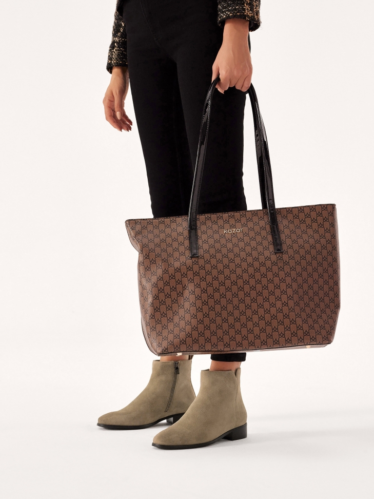 Zamszowe botki na płaskim obcasie