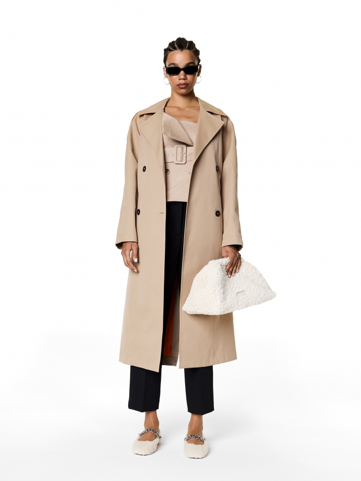 Futrzana kopertówka w jasnym kolorze