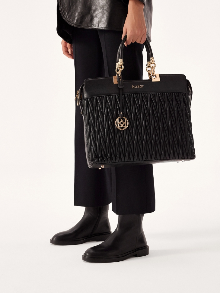 Płaskie botki zapinane na suwak