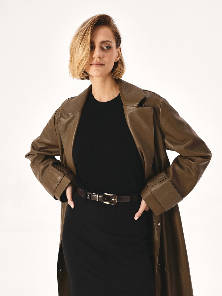 Ciemnobrązowy skórzany pasek ze otą klamrą