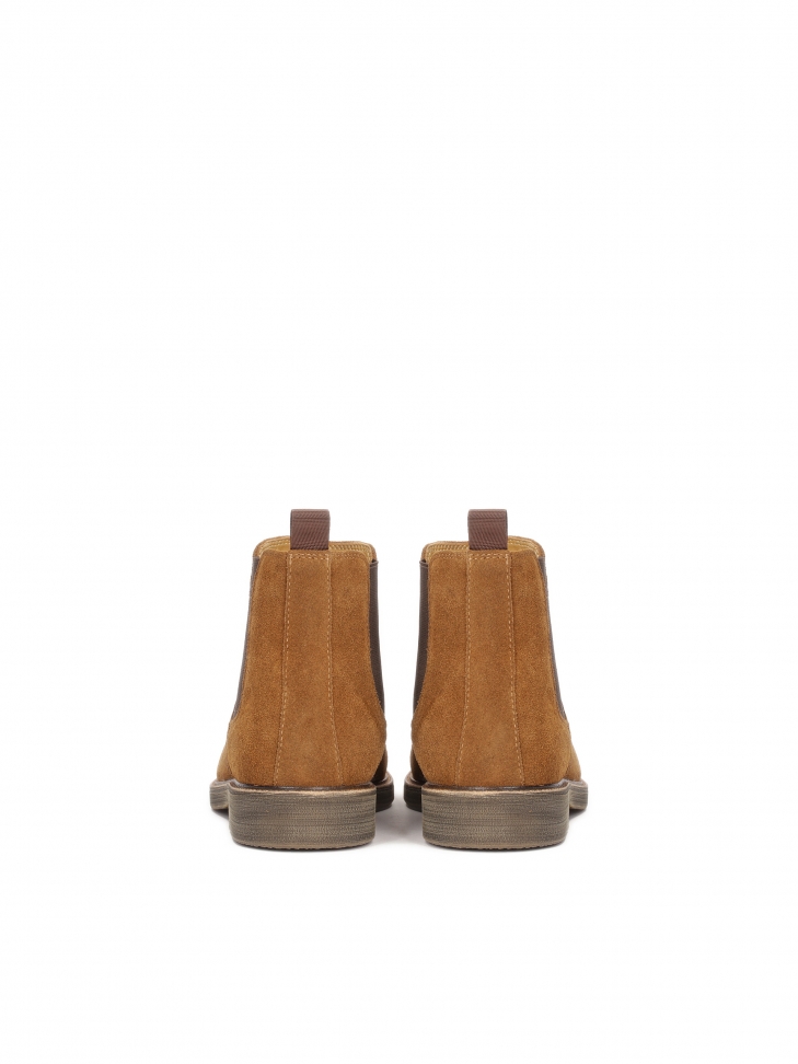 Brązowe sztyblety ze zdobieniem Brogue