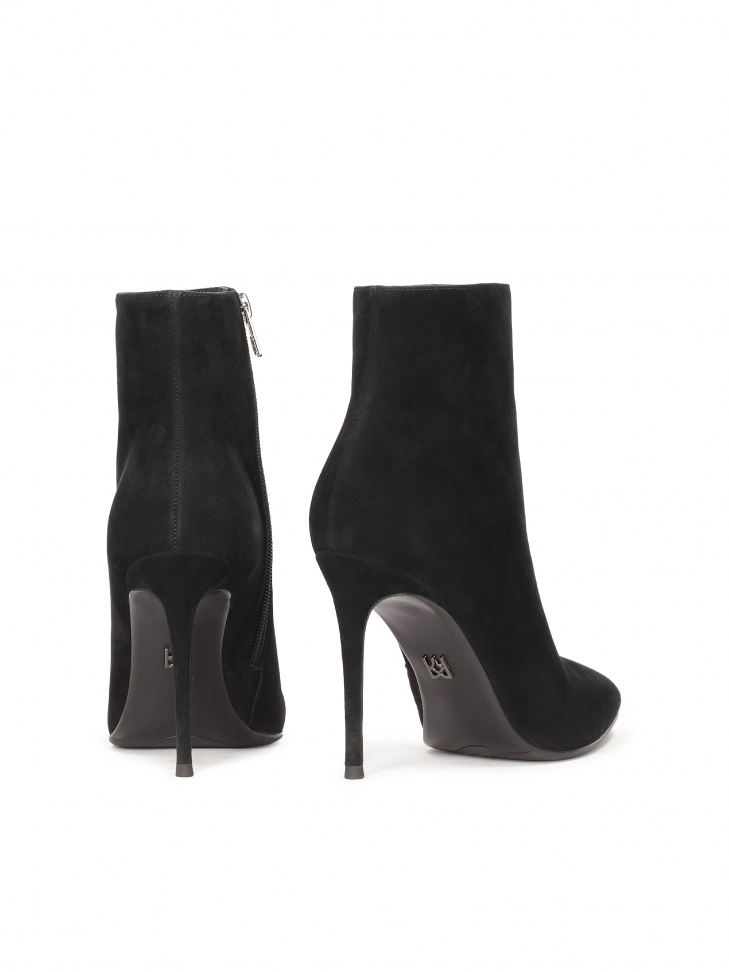 Klasyczne czarne botki z zamszu na szpilce