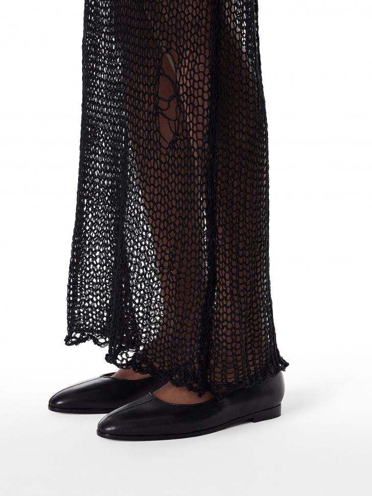 Czarne skórzane baleriny z paskiem