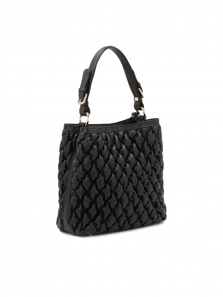 Pikowana torebka na ramię w klasycznym czarnym kolorze