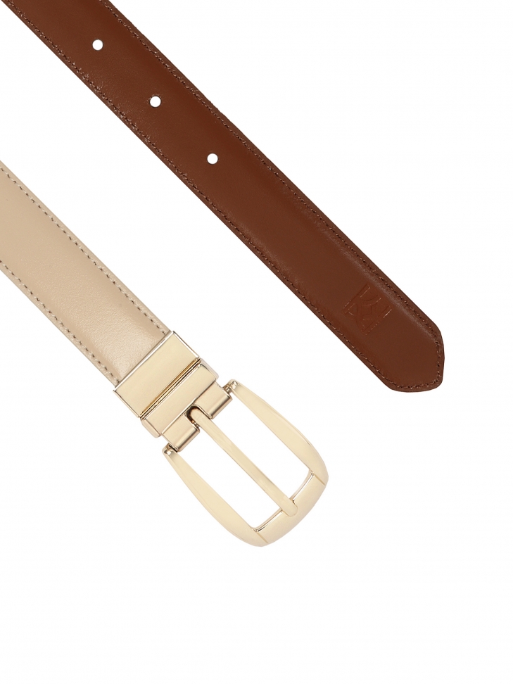 Dwustronny pasek w beżowo-brązowym kolorze ze otą klamrą