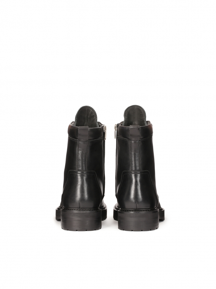 Czarne skórzane trzewiki w stylu militarnym