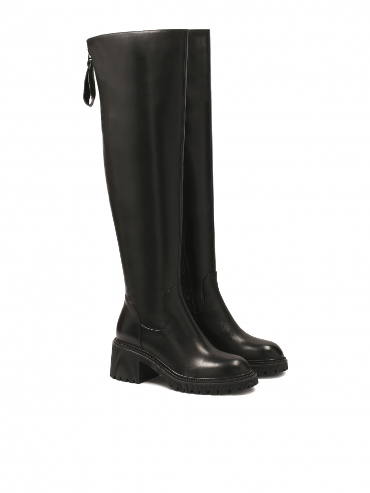 Skórzane czarne kozaki z cholewką pod kolano
