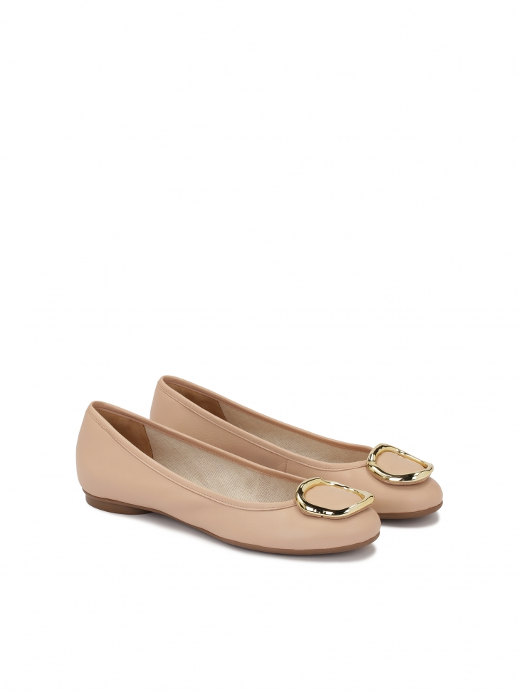 Skórzane baleriny w pastelowym kolorze