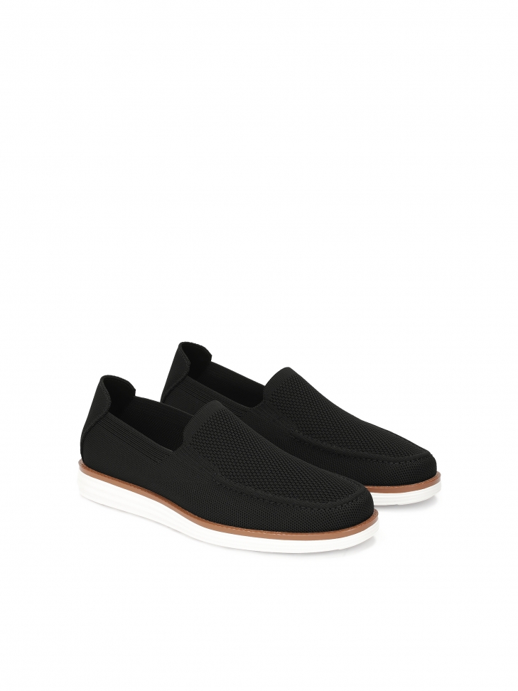 Wsuwane czarne półbuty z elastycznej tkaniny