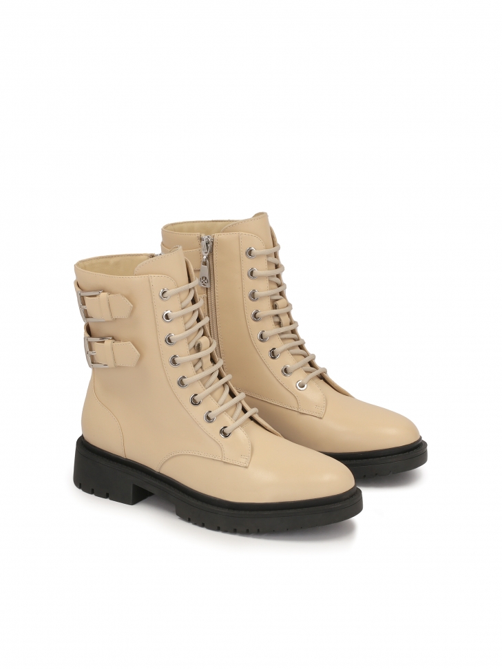 Beżowe skórzane trzewiki damskie w stylu militarnym