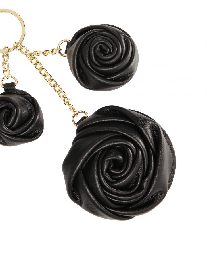 Duży brelok ze skórzanymi kwiatkami