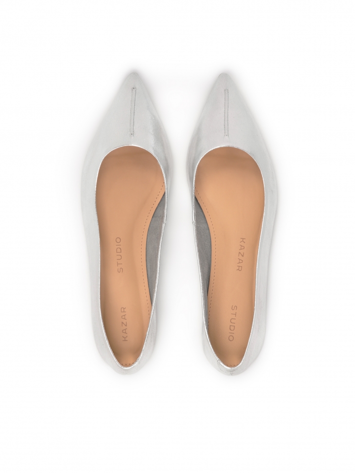 Srebrne baleriny z przeszyciem na cholewce