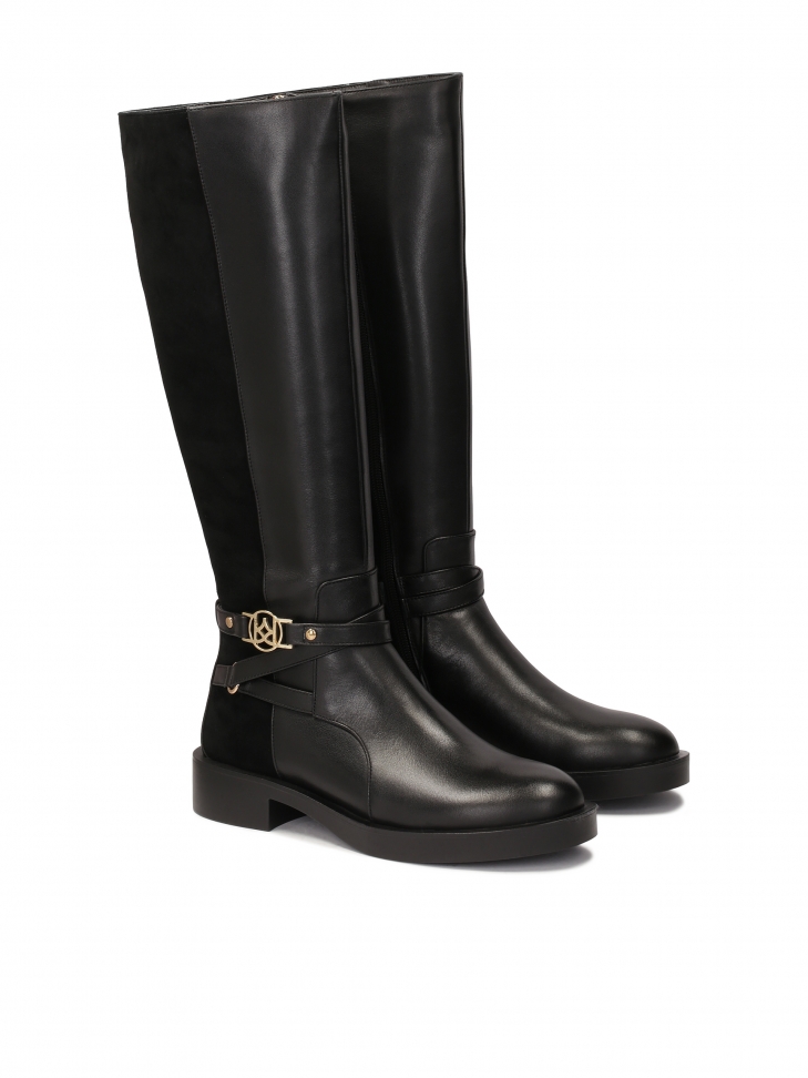 Płaskie kozaki z gładkiej i zamszowej skóry