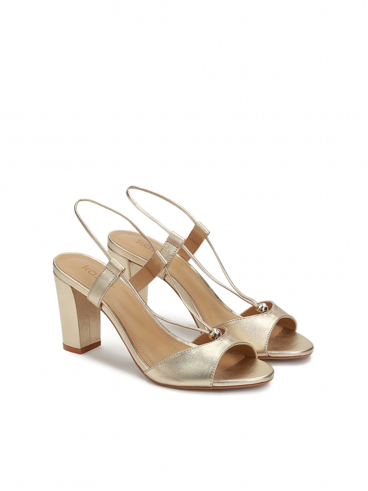 Złote sandały damskie