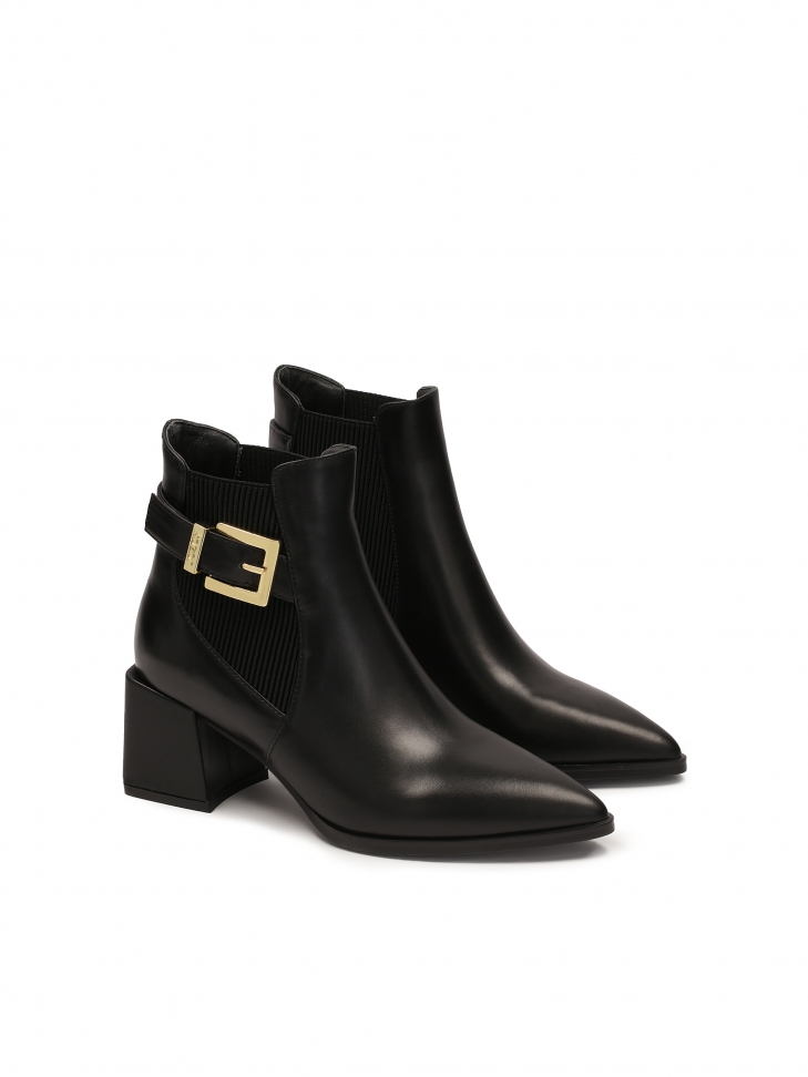 Czarne botki ze wsuwaną cholewką