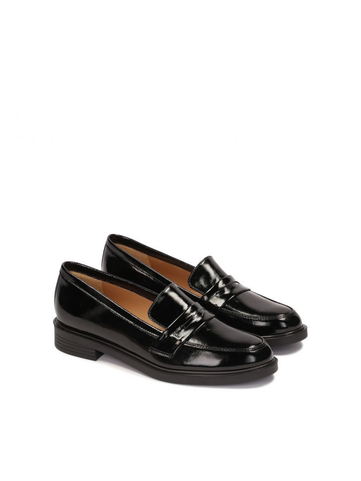 Lakierowane loafersy damskie